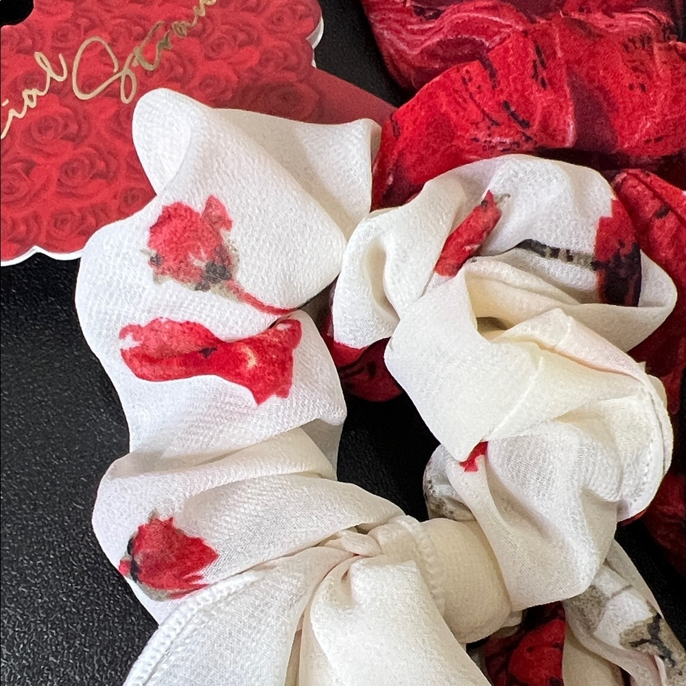 Social Stands | Red & Cream Rose 🌹 Hair Scrunchies - Picture 6 of 8